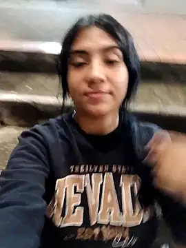 Snapshot of Ailen-cute chatting on 02-03-26, 04:32 Ailen-cute online show from 02-03-26, 04:32