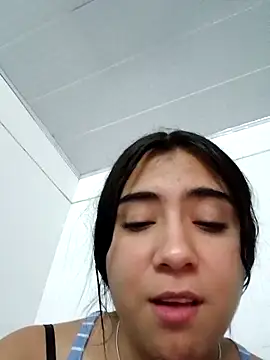 Snapshot of Ailen-cute chatting on 02-25-26, 04:45 Ailen-cute online show from 02-25-26, 04:45