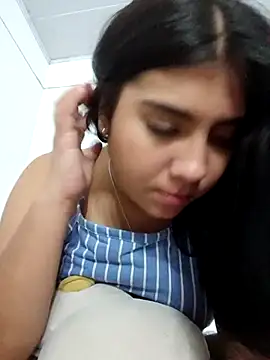 Snapshot of Ailen-cute chatting on 02-22-26, 06:49 Ailen-cute online show from 02-22-26, 06:49