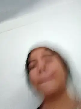 Snapshot of Ailen-cute chatting on 02-20-26, 06:54 Ailen-cute online show from 02-20-26, 06:54