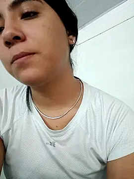 Snapshot of Ailen-cute chatting on 02-24-26, 03:35 Ailen-cute online show from 02-24-26, 03:35