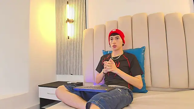 lian cameron online show from 03-17-26, 03:53