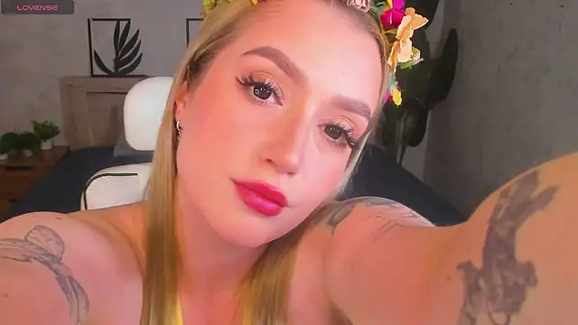 Viickie Nelsson online show from 04-10-26, 09:49