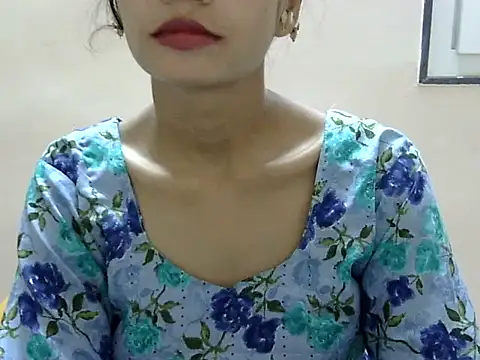 Snapshot of Kulsum_S chatting on 05-27-26, 11:28 Kulsum S online show from 05-27-26, 11:28