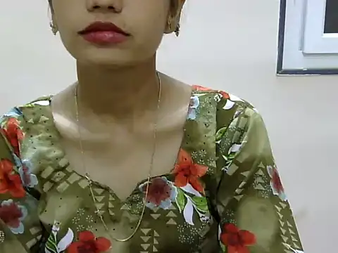 Snapshot of Kulsum_S chatting on 05-21-26, 01:30 Kulsum S online show from 05-21-26, 01:30