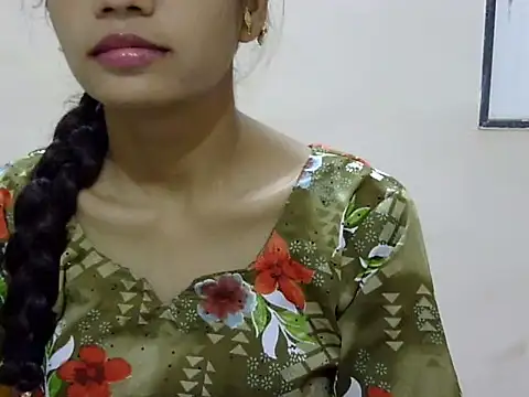 Snapshot of Kulsum_S chatting on 06-14-26, 01:56 Kulsum S online show from 06-14-26, 01:56