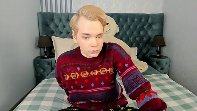 Snapshot of Je_Salvatore chatting on 02-02-26, 07:51 Je Salvatore online show from 02-02-26, 07:51