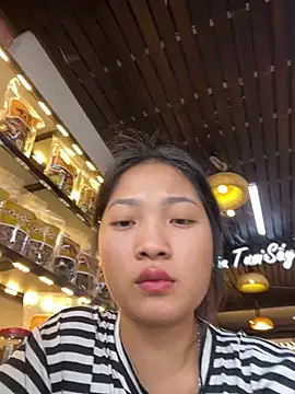 Lyn-be99 online show from 04-21-26, 08:21