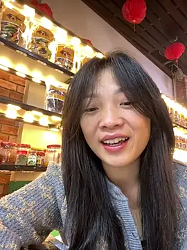 Lyn-be99 online show from 04-01-26, 12:02