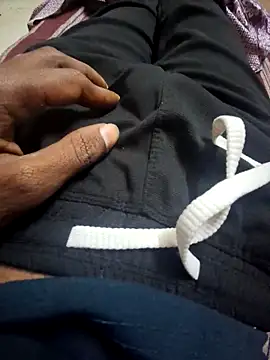 Snapshot of Ayush281999 chatting on 01-19-26, 01:04 Ayush281999 online show from 01-19-26, 01:04