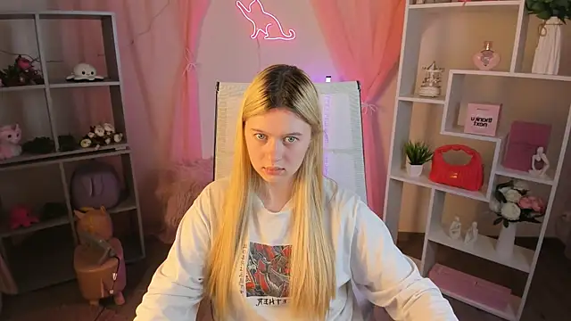 CelestineMauriac online show from 04-21-26, 07:09