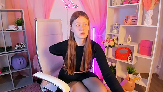 CelestineMauriac online show from 02-15-26, 06:18