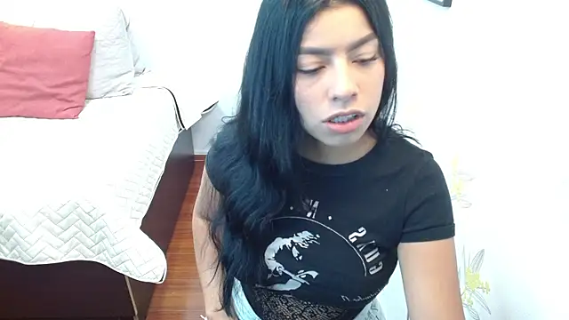 Laia white online show from 03-03-26, 11:50