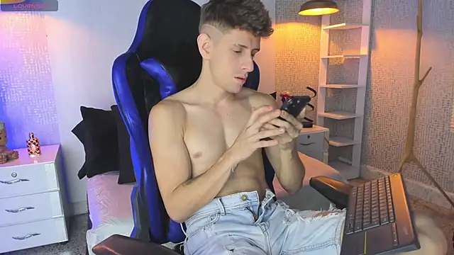 Snapshot of Jasper__jones chatting on 02-24-26, 02:07 Jasper jones online show from 02-24-26, 02:07