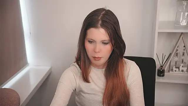 MarnieWootan online show from 02-08-26, 05:16