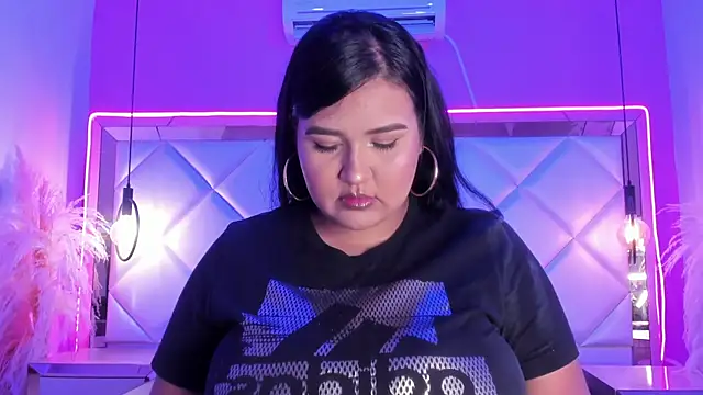 Snapshot of Dojaaiisha chatting on 02-11-26, 12:10 Dojaaiisha online show from 02-11-26, 12:10