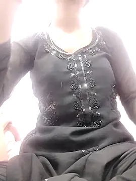 Snapshot of Noor-09- chatting on 02-23-26, 10:27 Noor-09- online show from 02-23-26, 10:27