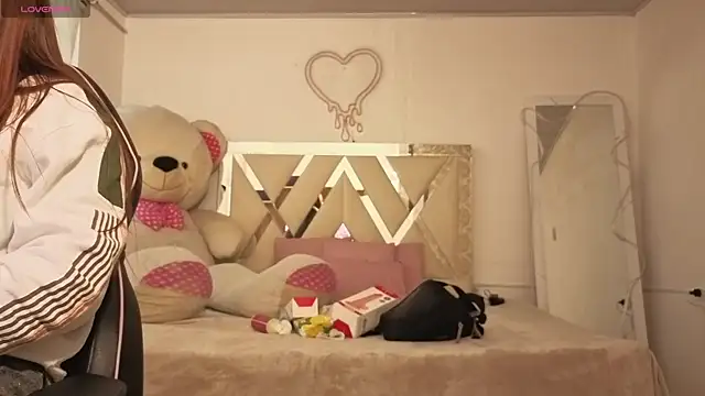 SABRIINA TAY online show from 04-04-26, 11:39