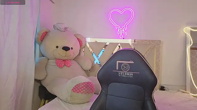 SABRIINA TAY online show from 03-16-26, 11:36