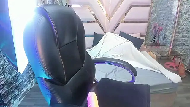 Snapshot of Shara_Oz chatting on 03-02-26, 05:08 Shara Oz online show from 03-02-26, 05:08