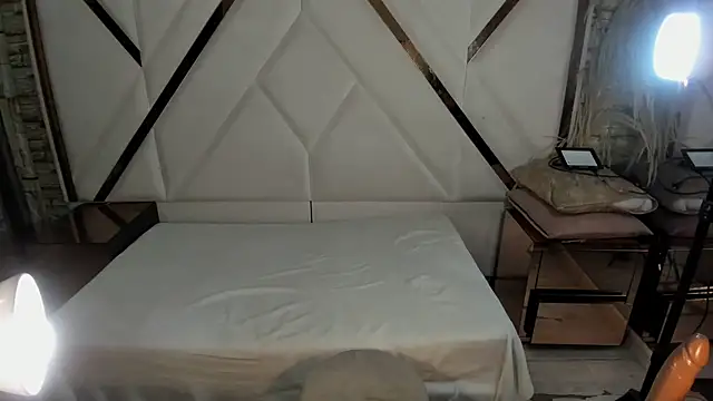 Snapshot of Shara_Oz chatting on 02-13-26, 03:39 Shara Oz online show from 02-13-26, 03:39