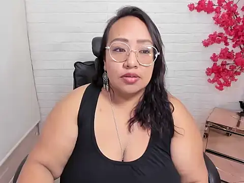 Shara Oz online show from 05-19-26, 12:12