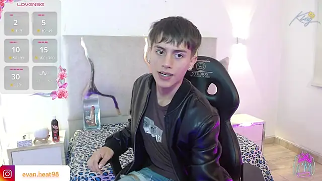 EVAN TAY online show from 02-16-26, 03:16