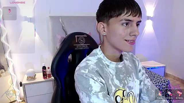 EVAN TAY online show from 02-11-26, 03:06