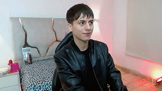 EVAN TAY online show from 02-24-26, 03:07