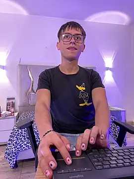 EVAN TAY online show from 02-01-26, 03:16