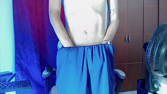 Snapshot of Johnny_cagee_ chatting on 02-05-26, 01:12 Johnny cagee online show from 02-05-26, 01:12