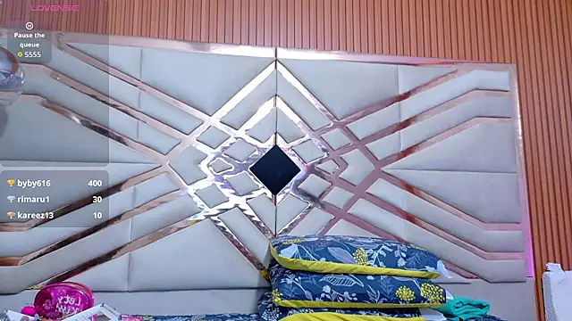 Snapshot of Rizantella chatting on 02-18-26, 02:20 Rizantella online show from 02-18-26, 02:20