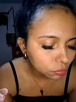 Daniela Cruz  online show from 04-22-26, 09:21