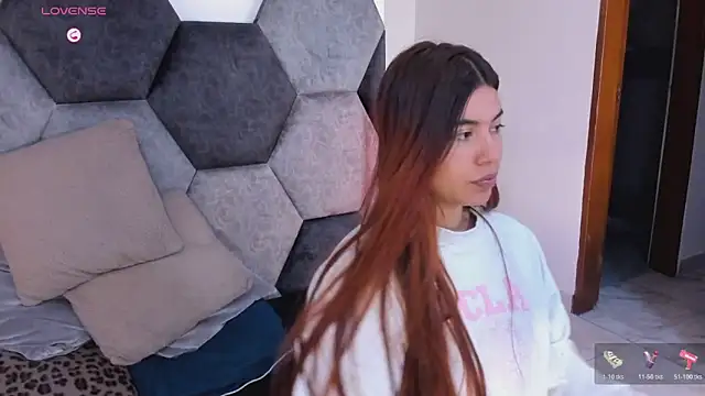 Snapshot of DulceJones chatting on 02-10-26, 08:08 DulceJones online show from 02-10-26, 08:08