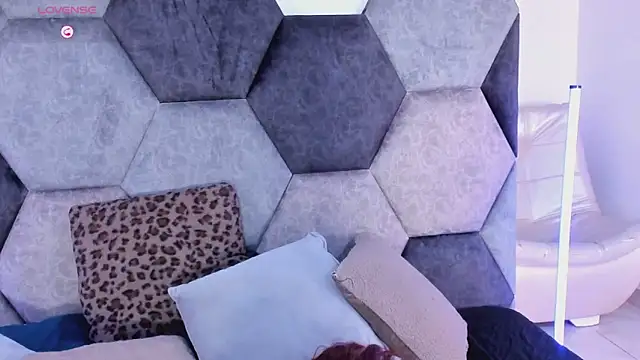 Snapshot of DulceJones chatting on 02-11-26, 08:20 DulceJones online show from 02-11-26, 08:20