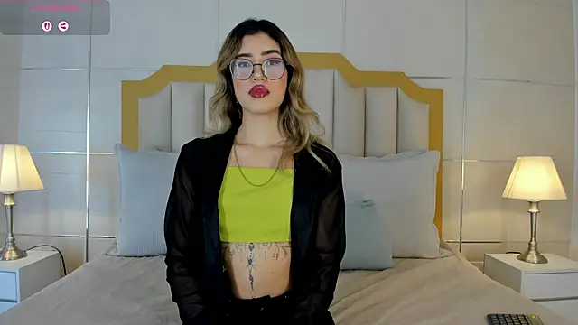 Crystal Rose   online show from 03-11-26, 11:48