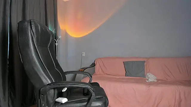 emy lovee online show from 03-02-26, 07:15