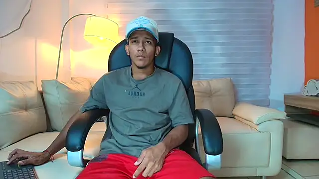 ricky spensar23cm  online show from 04-15-26, 01:11