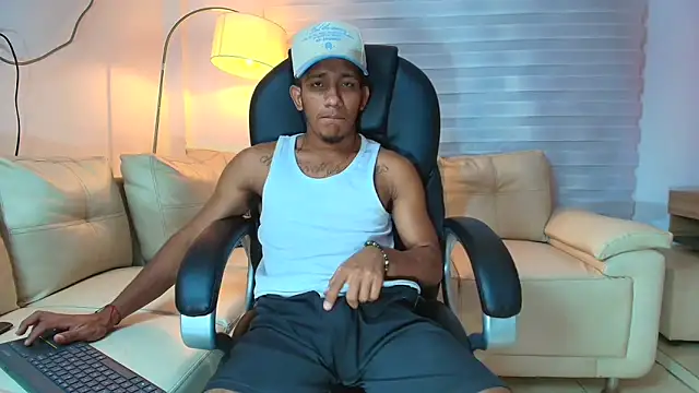 ricky spensar23cm  online show from 04-16-26, 02:23