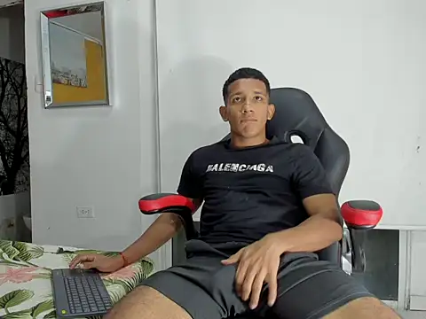 Snapshot of ricky_spensar23cm_ chatting on 02-27-26, 02:01 ricky spensar23cm online show from 02-27-26, 02:01