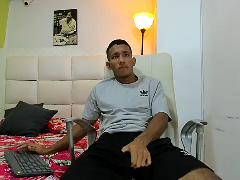 Snapshot of ricky_spensar23cm_ chatting on 02-03-26, 02:00 ricky spensar23cm online show from 02-03-26, 02:00