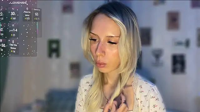 Snapshot of DellaCampbell chatting on 02-09-26, 02:59 DellaCampbell online show from 02-09-26, 02:59