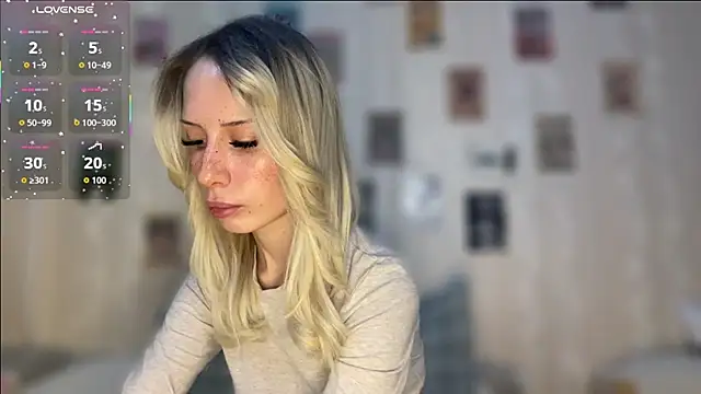 Snapshot of DellaCampbell chatting on 02-12-26, 10:59 DellaCampbell online show from 02-12-26, 10:59