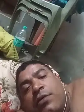 Snapshot of deshilnd chatting on 06-18-26, 10:04 deshilnd online show from 06-18-26, 10:04