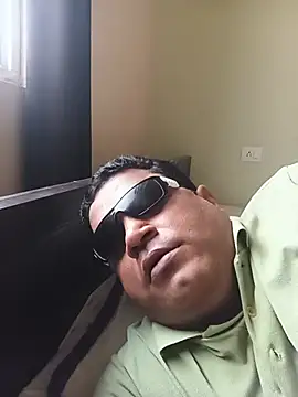 Snapshot of deshilnd chatting on 07-13-26, 08:46 deshilnd online show from 07-13-26, 08:46