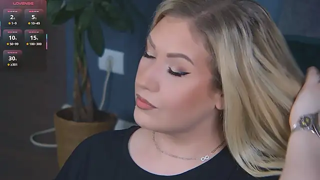 Snapshot of OndinaNoire chatting on 03-01-26, 07:14 OndinaNoire online show from 03-01-26, 07:14