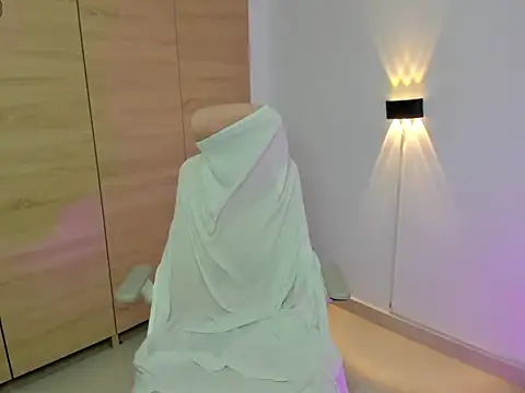 LAY LA  online show from 03-26-26, 09:13