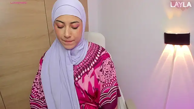 LAY LA  online show from 02-11-26, 03:34