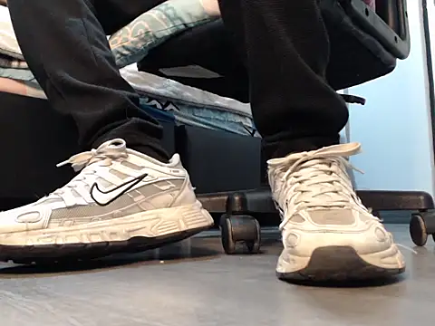 thomass1018 online show from 07-27-26, 07:21