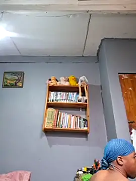 Snapshot of Peterveero12 chatting on 04-19-26, 01:01 Peterveero12 online show from 04-19-26, 01:01